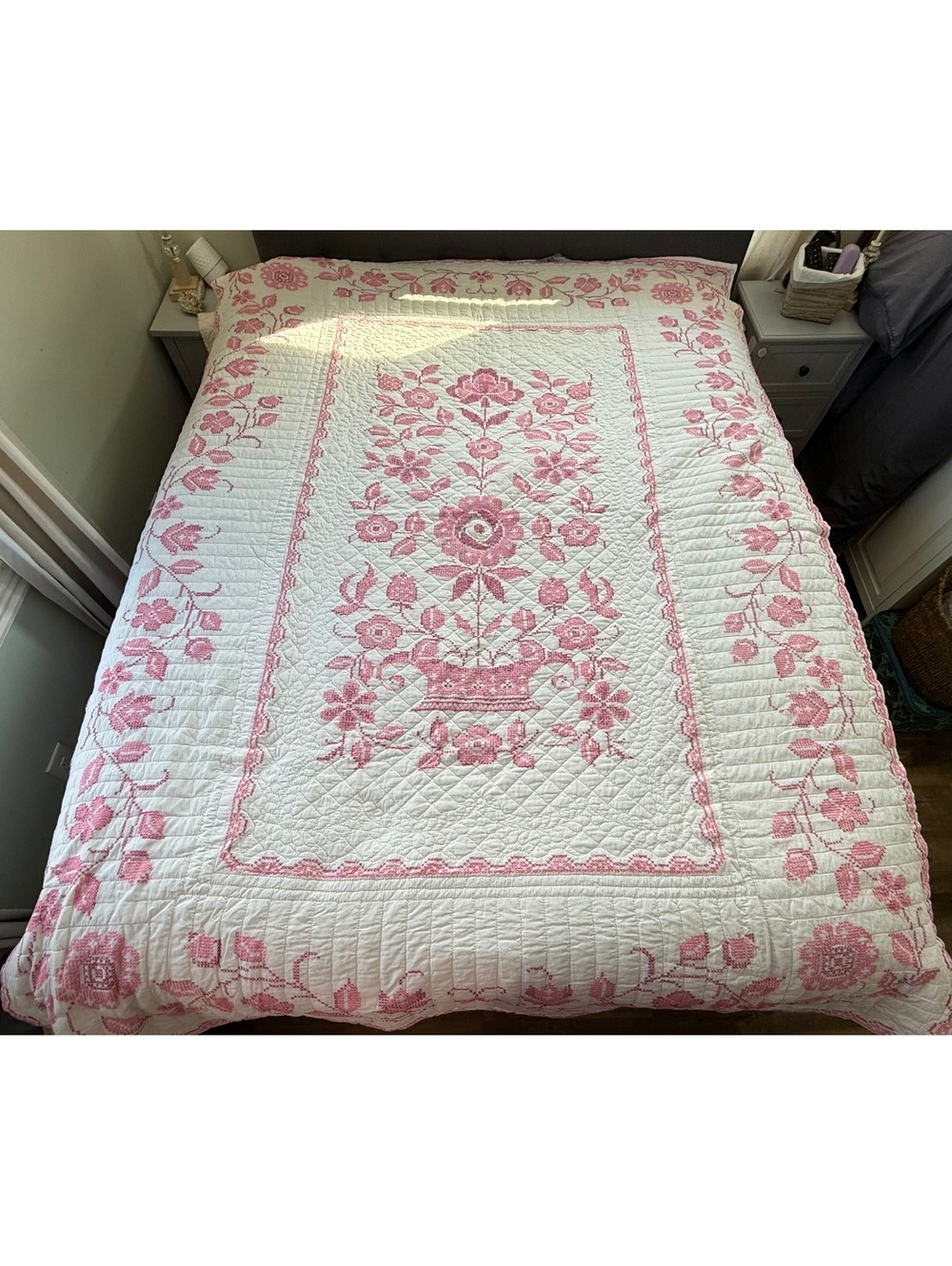 Vintage Handmade Pink Flora Hand Cross Stitch Hand Quilted Twin Quilt (cp21/tb1) - Picture 3 of 12